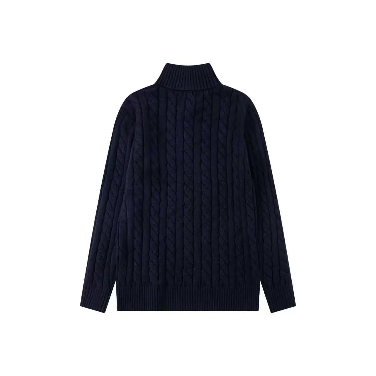 P250 model number: Y196 Ralph Lauren Men's half-zip twist sweater has a really nice style. It can be worn alone or as a jacket to be worn inside or outside. The upper body shows personal fashion charm. Four colors are available. Same style for men and women. A must-have item for new summer products. Hang tag. Hanging beads. Washable packaging bag. Full set of accessories. Very good appearance. Super exquisite workmanship. Size: S-XL
